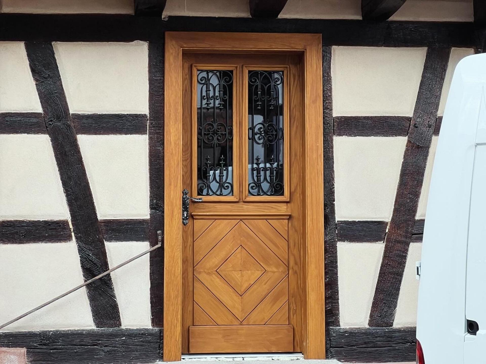 Fabrication sur mesure de portes en bois de ch&ecirc;ne massif &agrave; l&rsquo;identique Lingolsheim