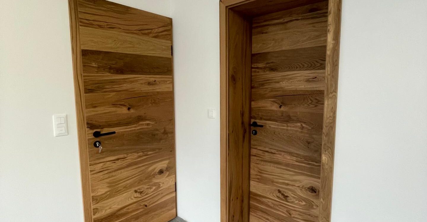 Fourniture et pose de portes replaqu&eacute;es ch&ecirc;ne massif huil&eacute; &agrave; Gries Erstein