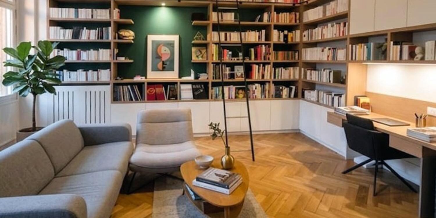 Biblioth&egrave;que avec &eacute;chelle &agrave; Strasbourg Bischheim